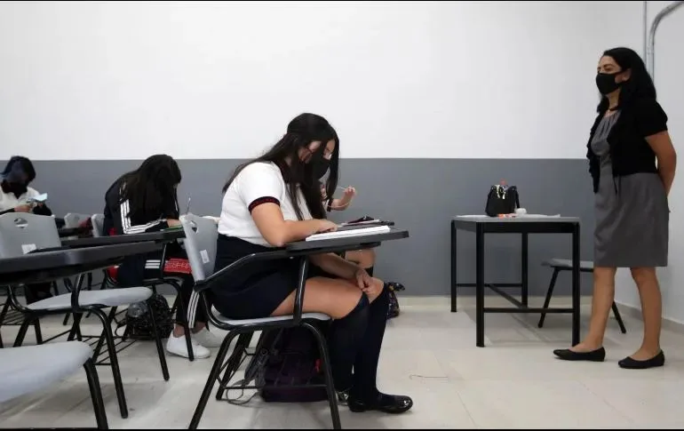 Jalisco decreta uso obligatorio de cubrebocas en escuelas ante brote histórico de sarampión