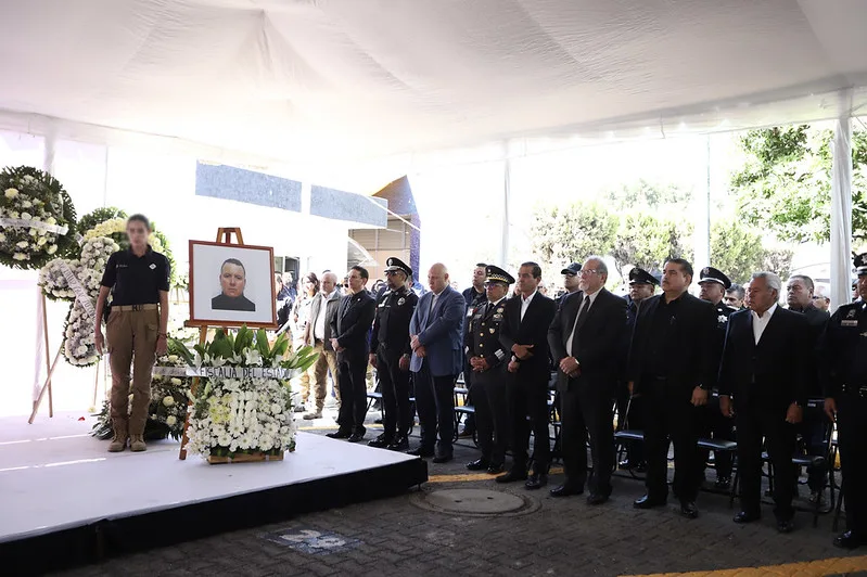 Rinden homenaje póstumo a Mario Fernando Tejeda Medina en la Fiscalía del Estado