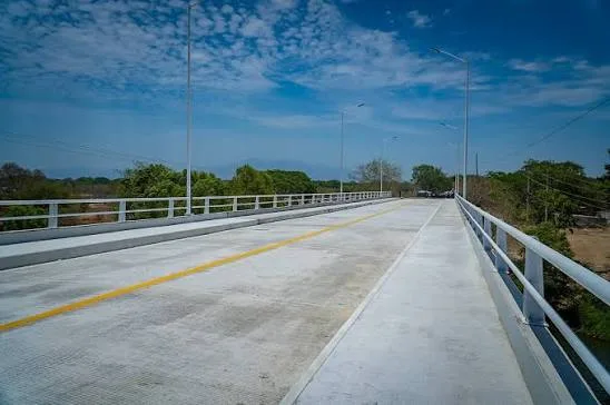 Queda restablecida la conectividad en Puerto Vallarta tras la reconstrucción del puente La Desembocada