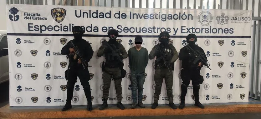 Rescatan a estadounidense tras intenso operativo en Ixtlahuacán del Río