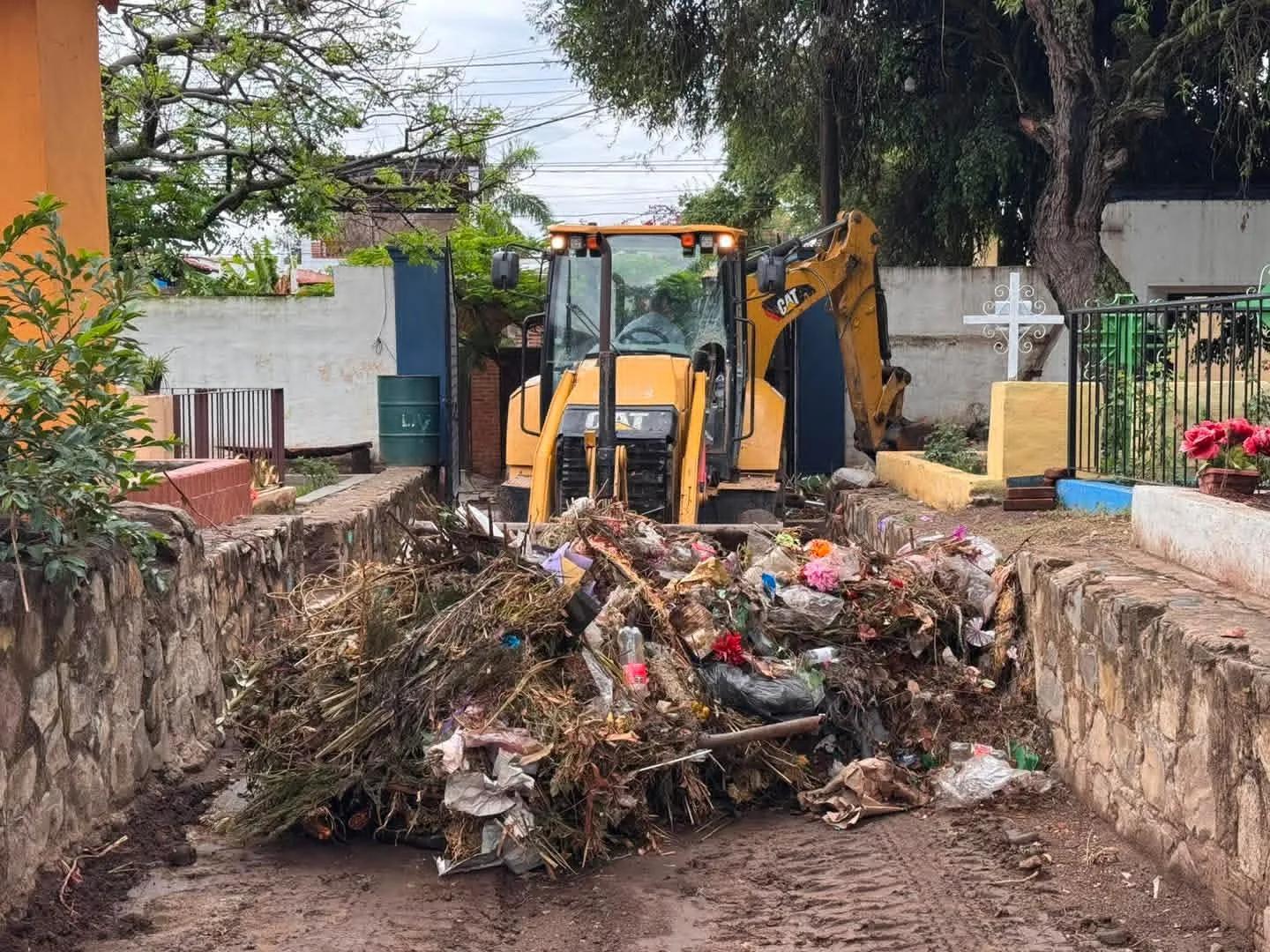 Realiza Chapala trabajos preventivos en arroyos y cauces ante temporada de lluvias
