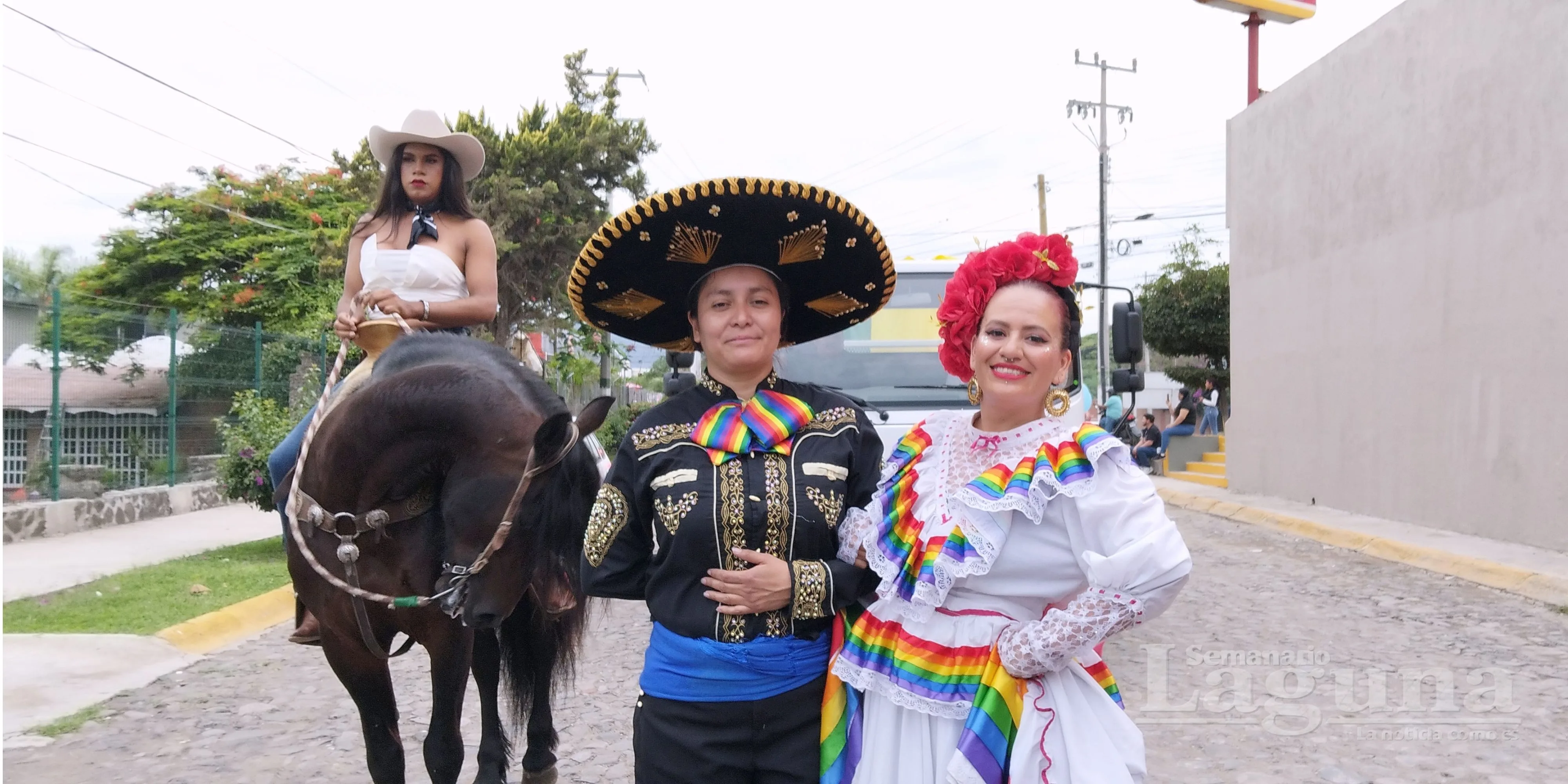 Jocotepec conmemora el orgullo LGBTIQ+ entre carros alegóricos y actividades en el malecón
