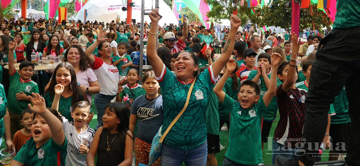 Con el “Public View” lleno celebra Chapala el debut triunfador de México   