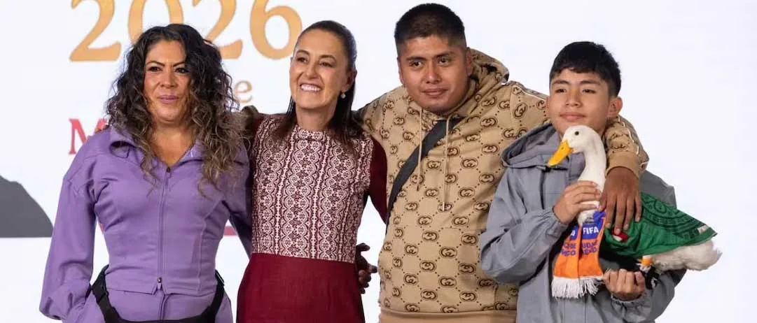 El pato Merlín: de las calles de la CDMX a la conferencia "mañanera" 