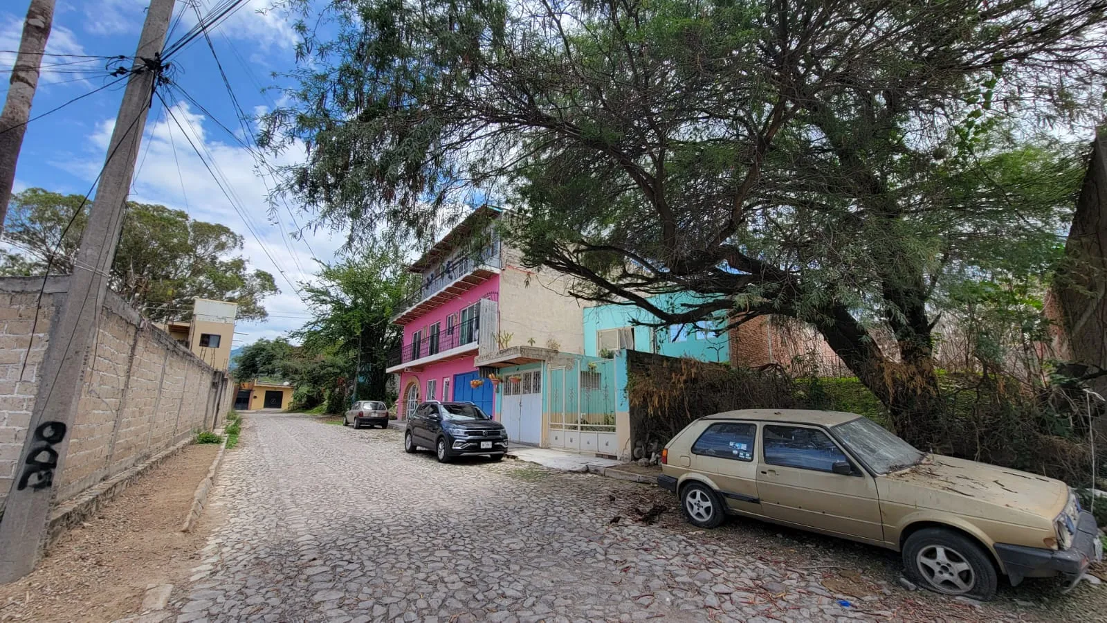 Destinan 19 millones de pesos a obras de pavimentación en Chapala y San Antonio Tlayacapan