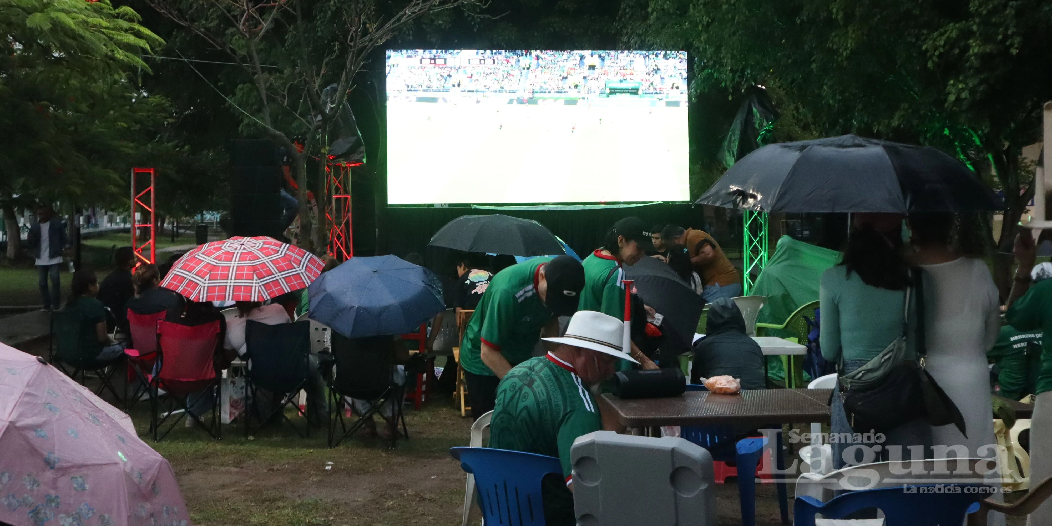 Ni la lluvia apagó la fiesta futbolera en Ajijic
