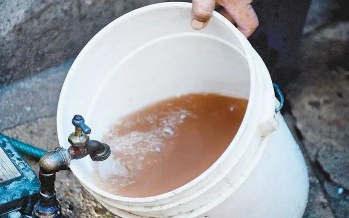 Por agua sucia, aprueban 80 por ciento de descuento en pagos de agua