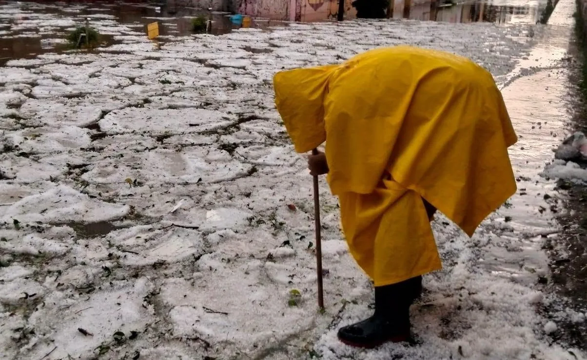 Pega granizada en La Barca