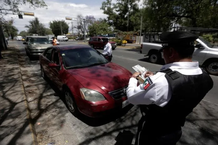 Ofrecen descuentos y pagos en abonos para adeudos de vehículos en Jalisco 