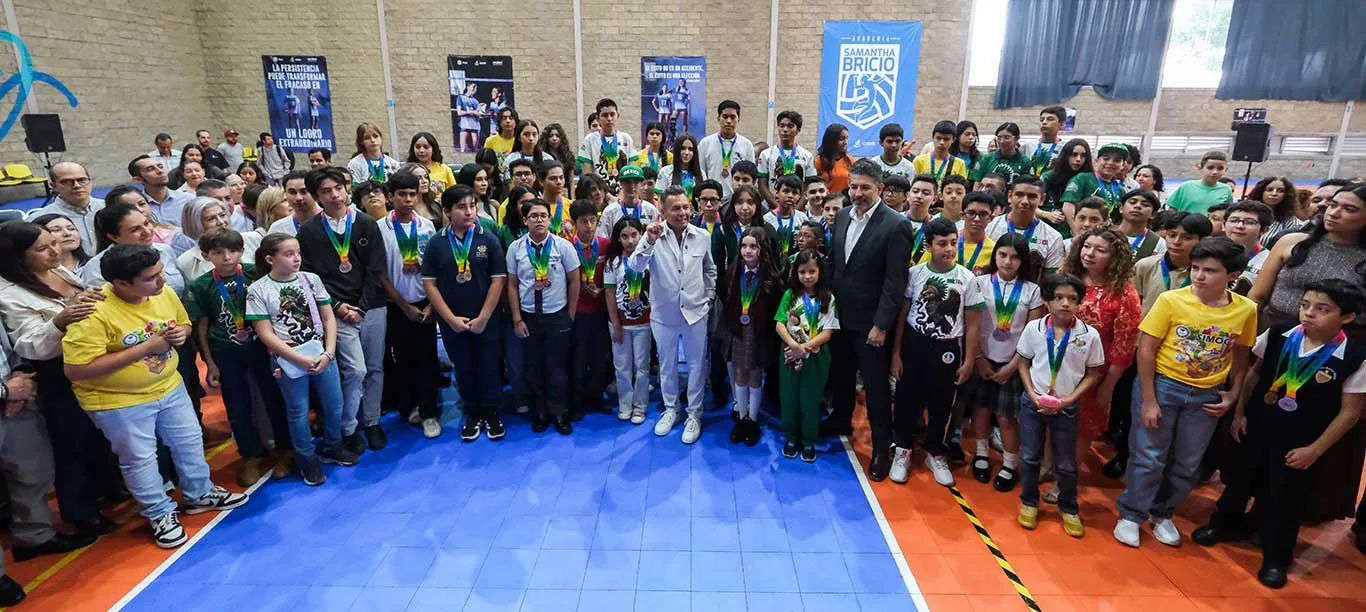 Logra Jalisco 175 medallas en Olimpiada de Matemáticas en Singapur