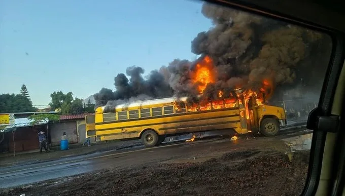 Amanece Michoacán bajo el fuego del narco; no se ha registrado ningún incidente en Jalisco 