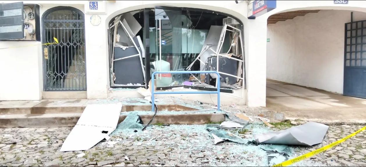 Confirman artefacto explosivo en robo a cajero Multiva en el Pueblo Mágico de Ajijic