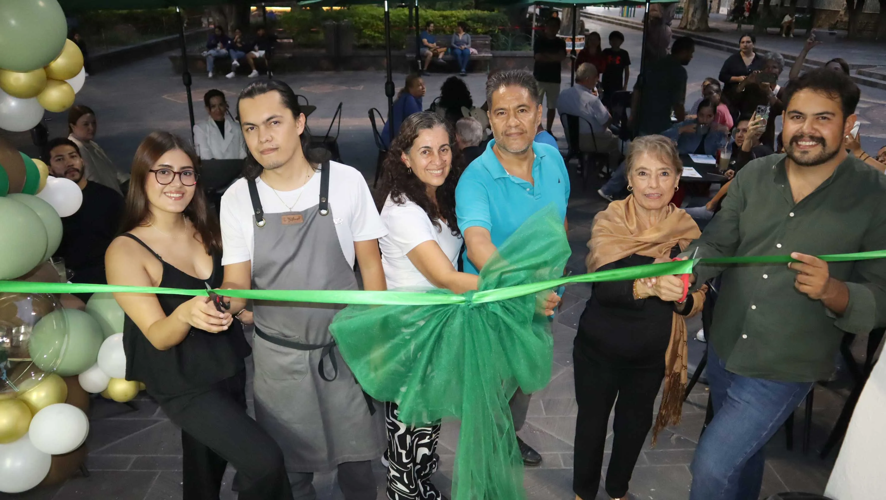 Raíces Bistro abre sus puertas en el corazón de Ajijic