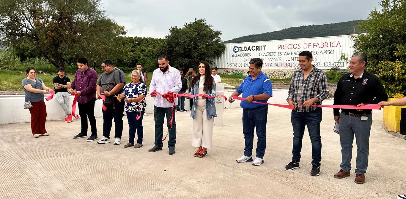 Entrega Jocotepec obra pluvial en la calle Zaragoza Sur 