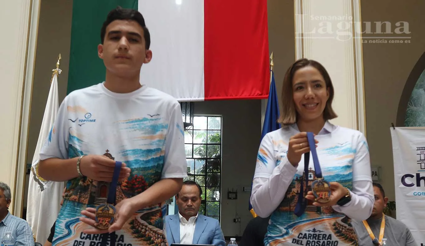 Camisa y medalla para esta onceava edición. Foto: Arturo Ortega.